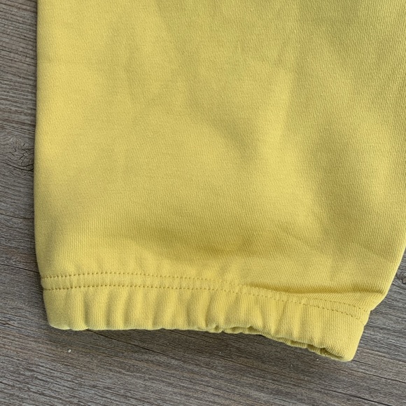 Nike Solo Swoosh Men’s Yellow Pants Loose Fit Straight Leg Reg Length Size L - Picture 12 of 14